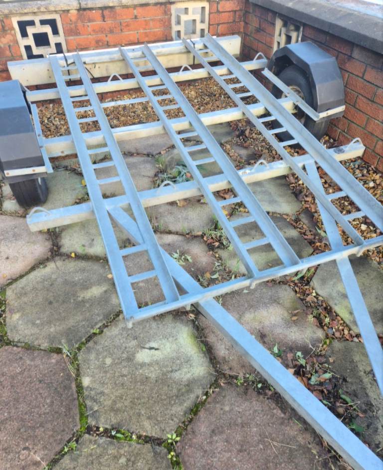 Heavy duty motorbike trailer _ SWAP  for a ham  ssb cb radio setup 