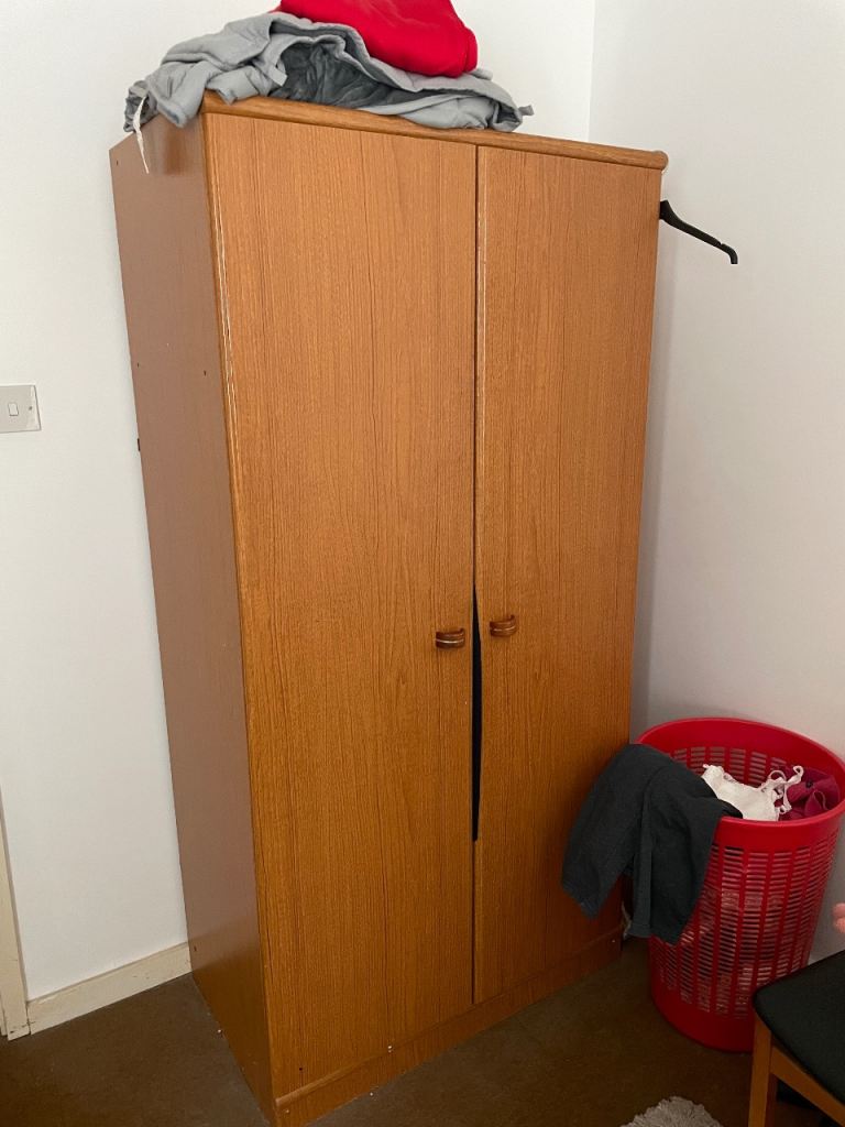 FREE wardrobe