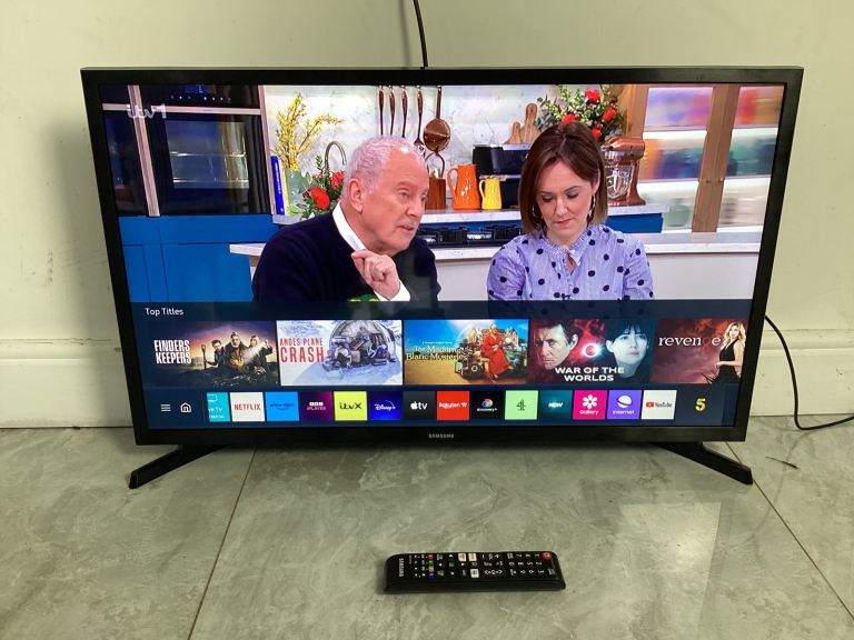 Samsung 32” Smart 4K LED TV with WiFi & Apps – Great Condition – £100