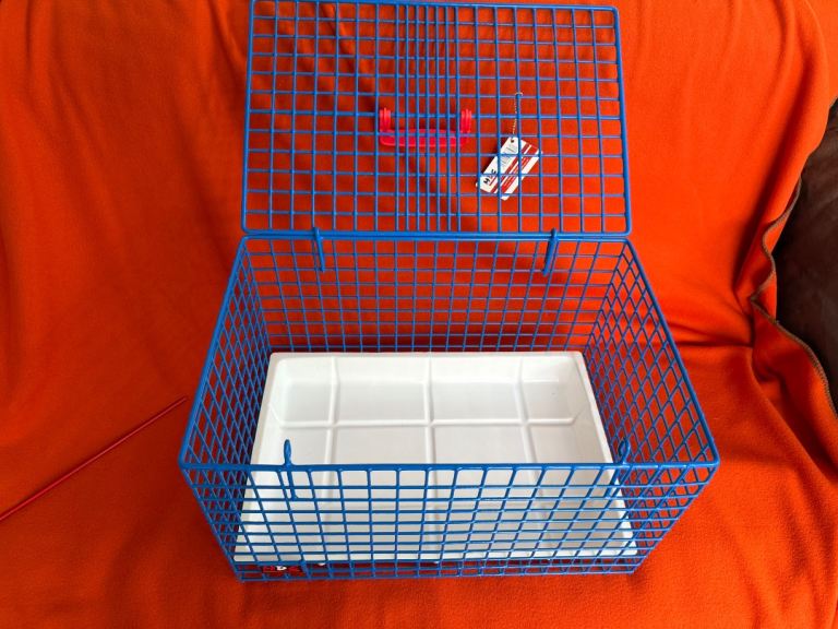 Wire cat baskets 