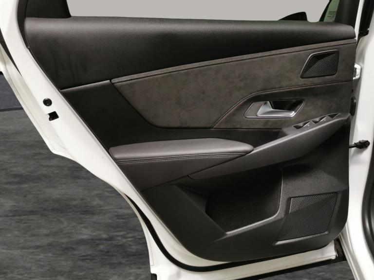 2022 DS Automobiles DS 7 Crossback 1.5 BlueHDi Performance Line + Crossback 5dr Diesel EAT8 Euro ...