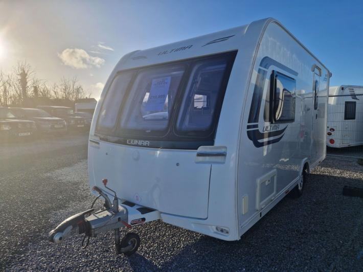 2015 Lunar Ultima 470 Used Caravan