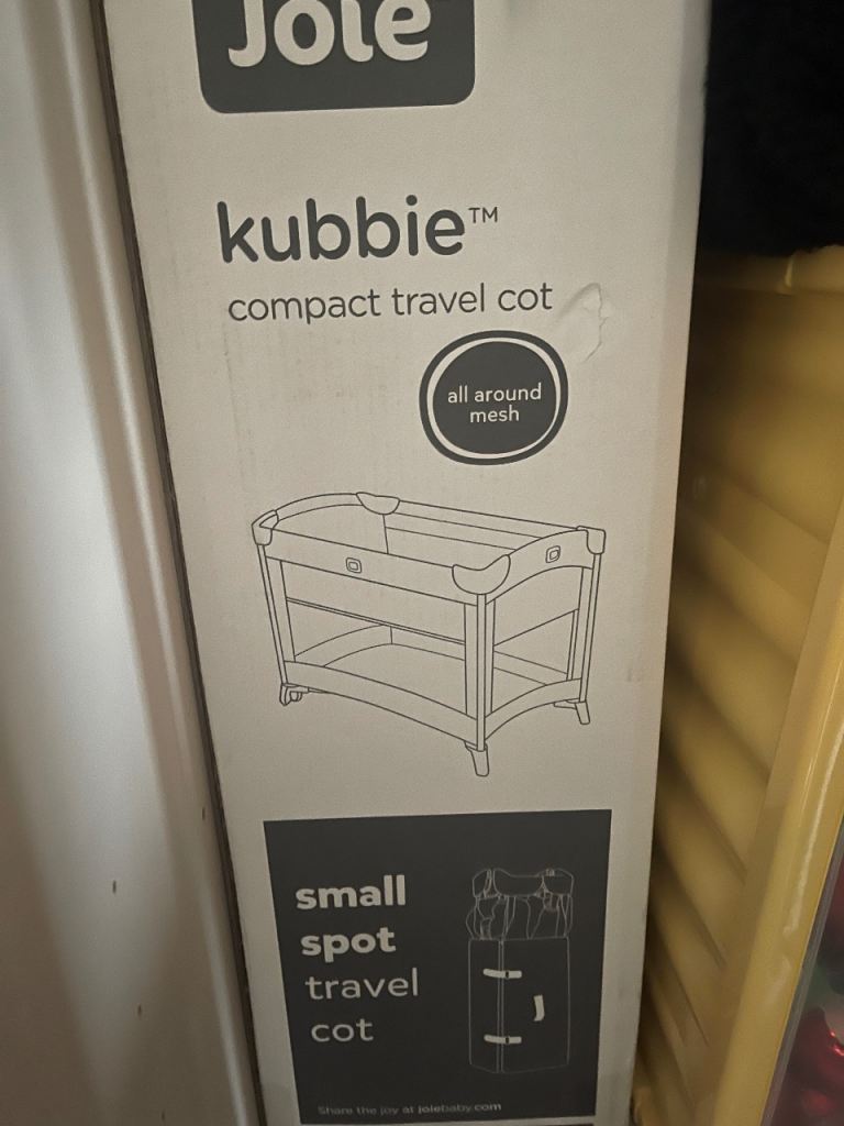 Travel cot 