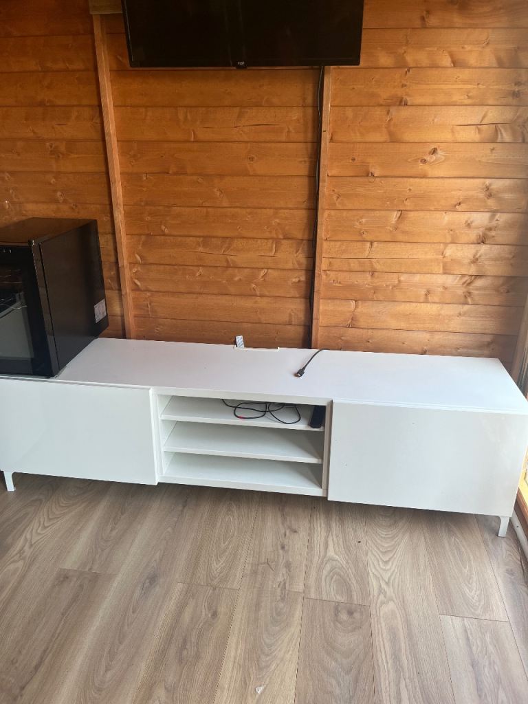 White TV Unit/Stand – Good Condition, Modern Design