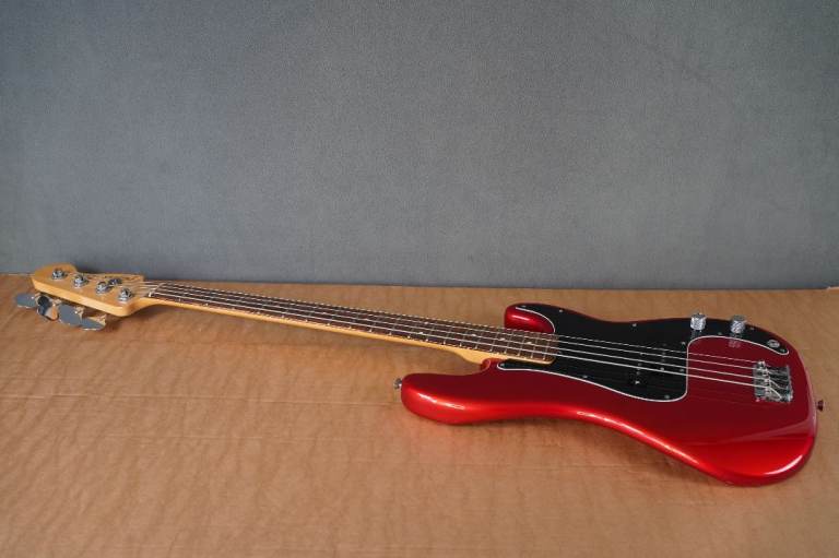 Fender American Precision Bass (2003) Chrome Red