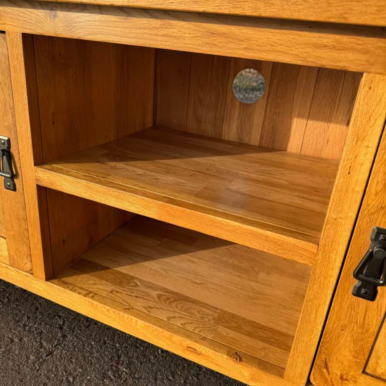 Solid Oak TV Unit Modern Oak Furnitureland Cabinet Stand Rustic Original
