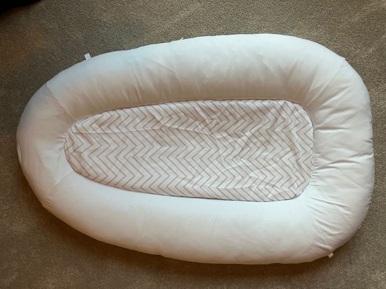 Clevamama baby foam sleep pod/ nest 