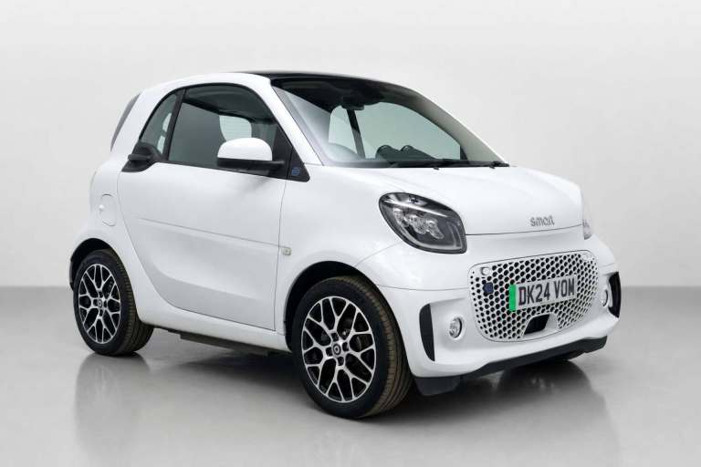2024 smart fortwo SMART FORTWO 17.6kWh Exclusive Coupe 2dr Electric Auto (22kW Charger) (82 p Cou...