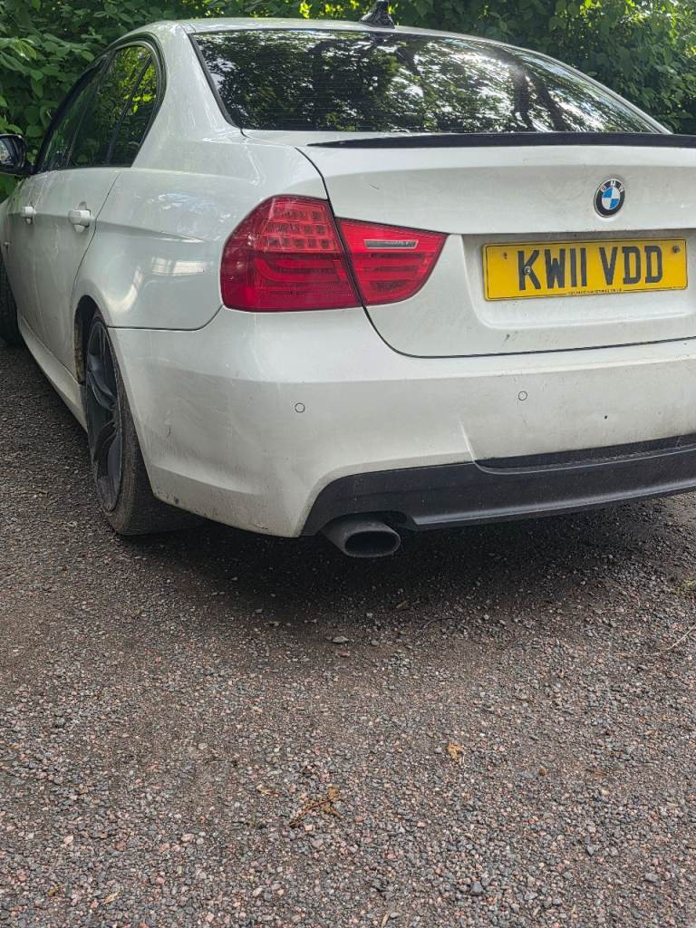 BMW, 3 SERIES, Saloon, 2011, Manual, 1995 (cc), 4 doors