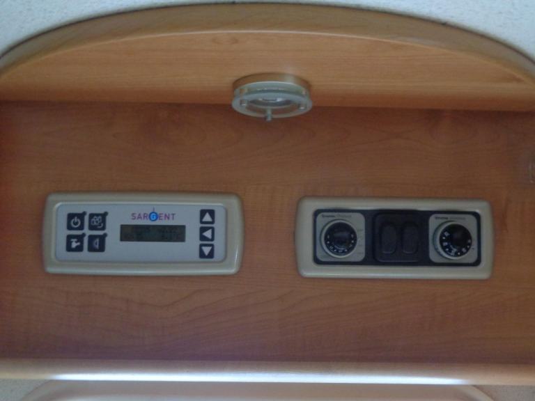 Auto-Trail Cheyenne 630LB Low-Line 2 Berth Fiat Ducato DIESEL MANUAL 2008/57