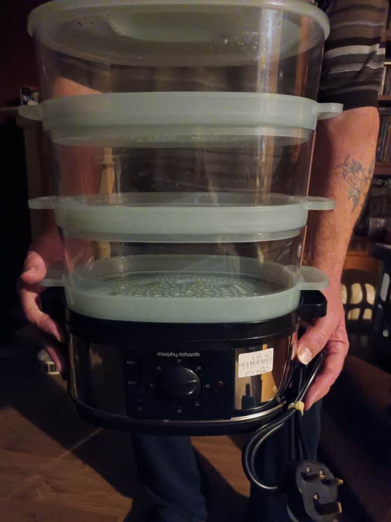 AS NEW MORPHY RICHARDS ELECTRIC STEAMER 