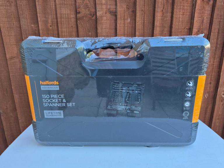 Halford Socket set 150pcs 