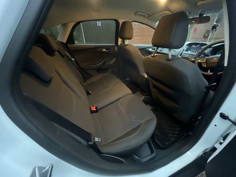 Ford, FOCUS, Hatchback, 2017, Manual, 999 (cc), 5 doors