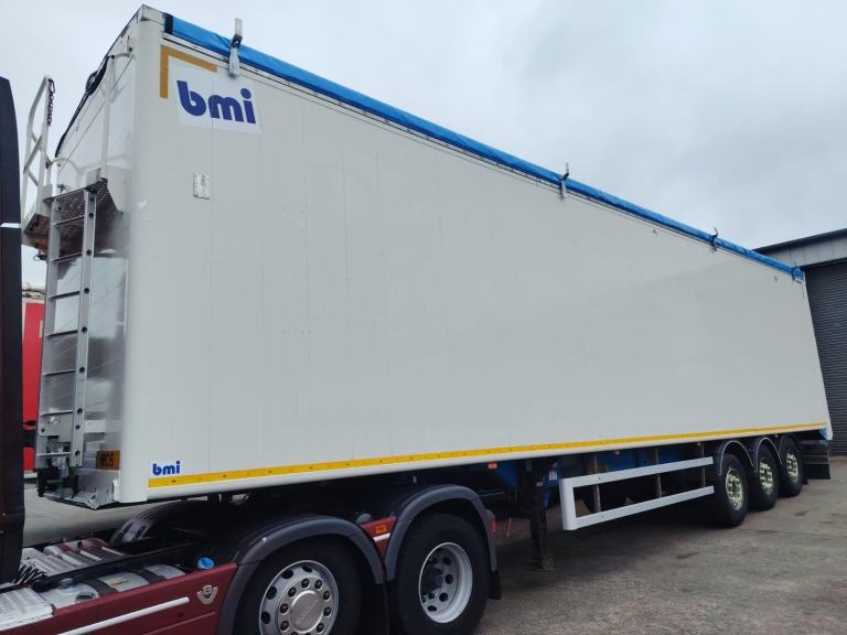 2019 Walking floor BMI 130 New hydraulic cover Floor 100% clean sweep door 