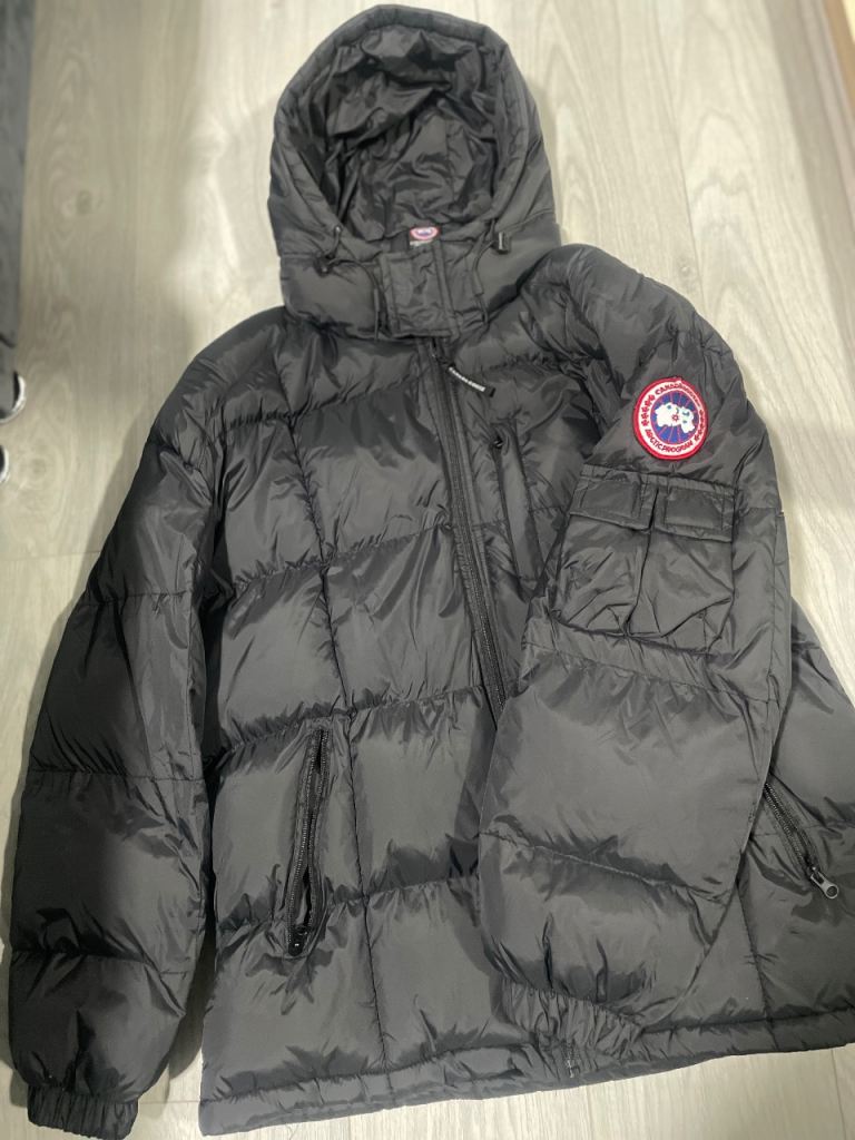 Canada Goose Black Puffer Jacket – Good Condition