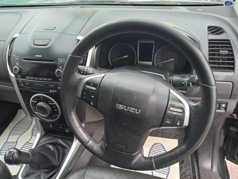 ISUZU D-MAX 2.5 TD Utah Black Manual Diesel 2015