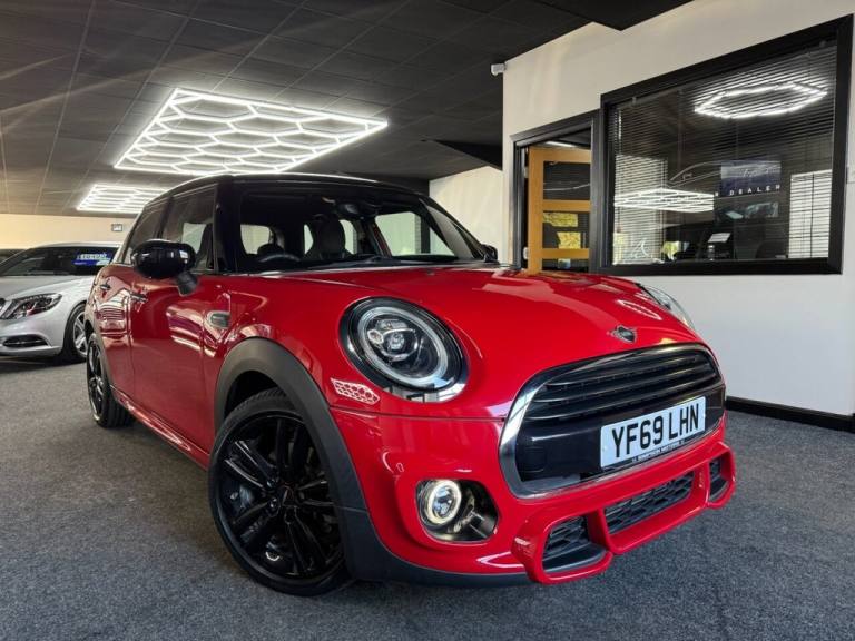 2019 MINI Hatch 1.5 Cooper Sport Hatchback 5dr Petrol Steptronic Euro 6 (s/s) (136 ps) Hatchback ...