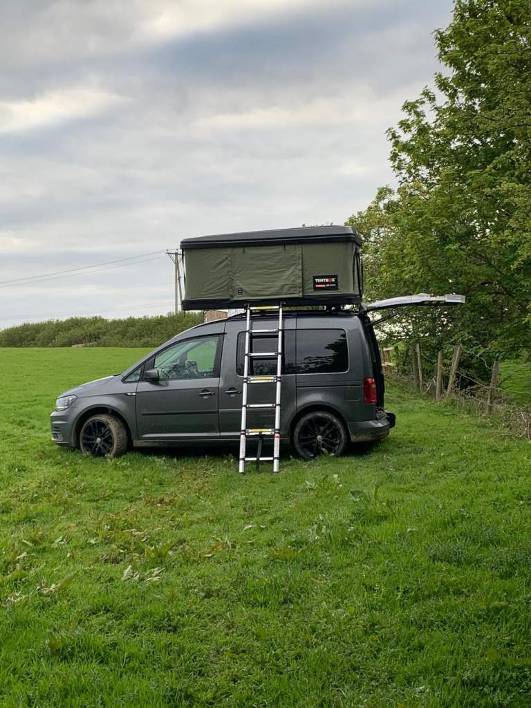 Volkswagen, CADDY LIFE -Mini camper with tent box , MPV, 2018, Semi-Auto, 1395 (cc), 5 doors
