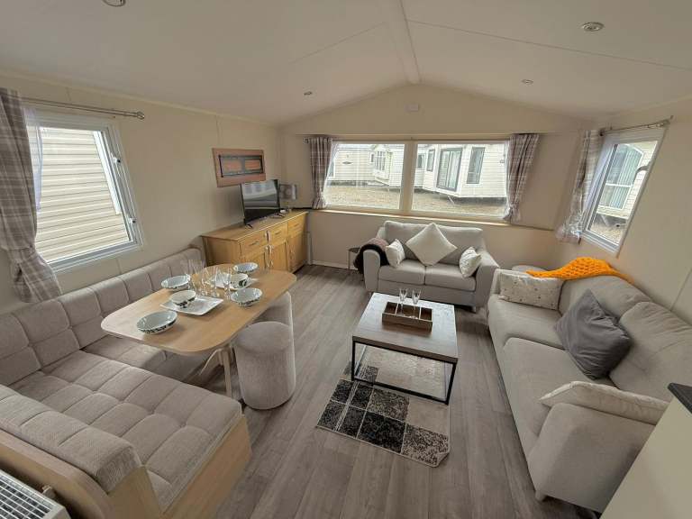  Static caravan double glazed & central heated 3 bed Willerby Seasons