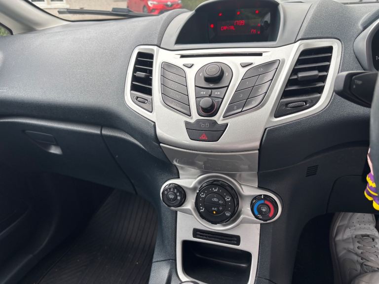 Ford, FIESTA, Hatchback, 2012, Manual, 1242 (cc), 5 doors