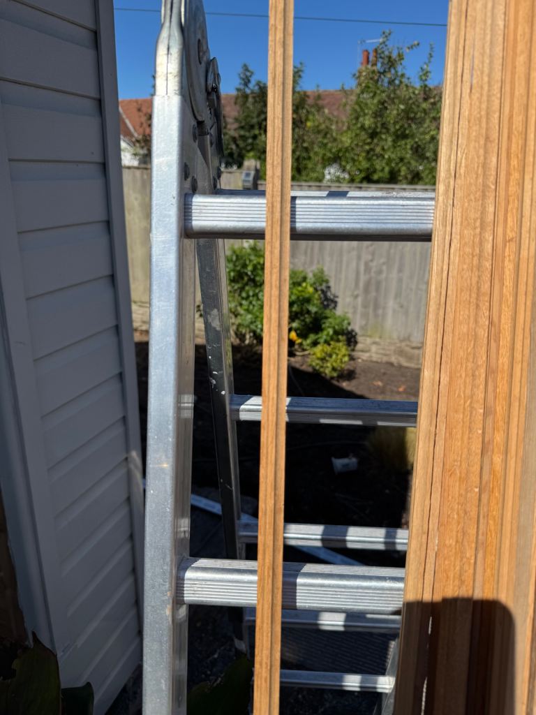 Hard wood glazing reveals 