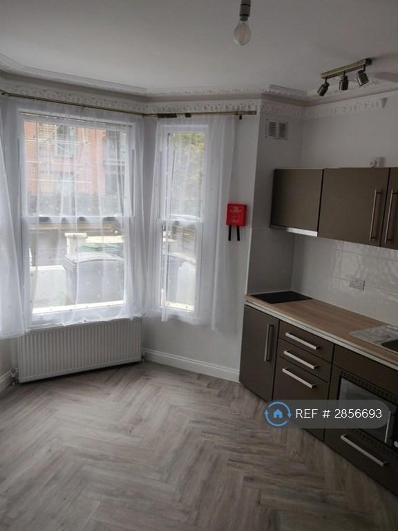 Studio flat in Maygrove Road, London, NW6 (#2856693)