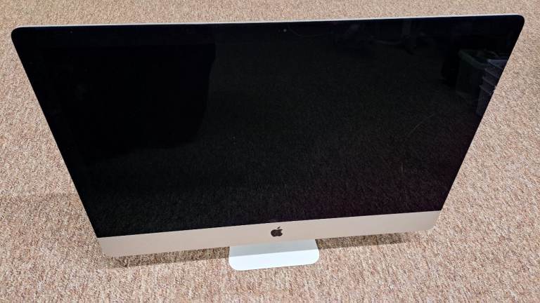 iMac 20,1, i5-10600, AMD Radeon Pro 5300 4GB, 24GB RAM, 512GB SSD *Read Description*