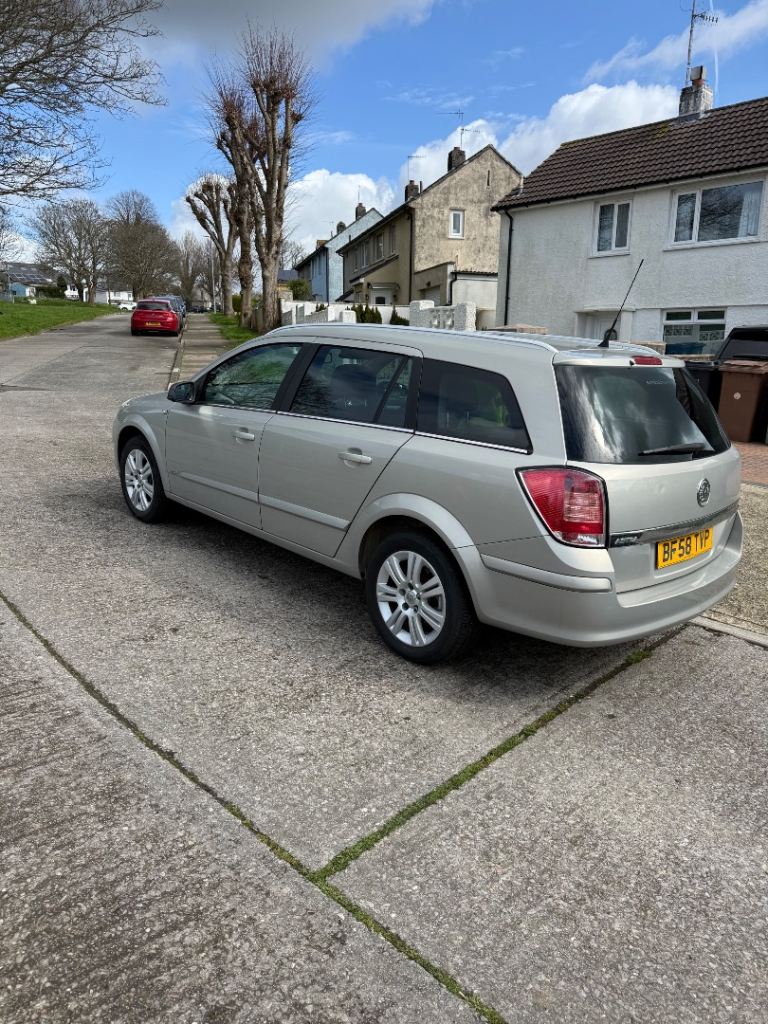 Vauxhall Astra H 2008 estate 