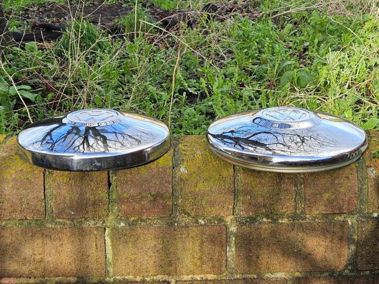 Classic VW wheel hub caps