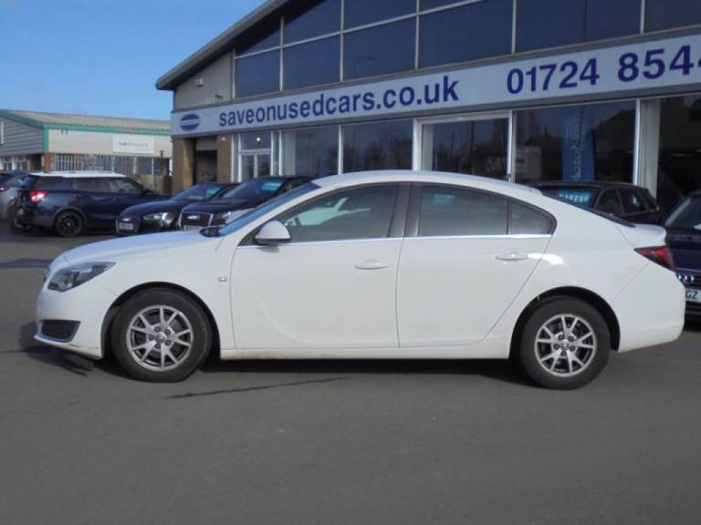  Vauxhall Insignia 2.0 CDTi [140] ecoFLEX Design Nav 5dr [Start Stop] Diesel