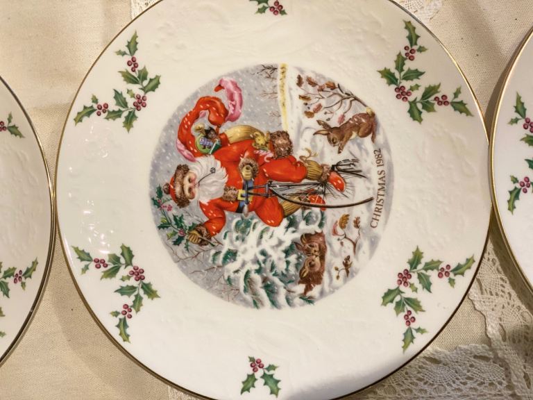 Royal Doulton Carlos Christmas Plates 1970-1980 - Various Years, Excellent Condition