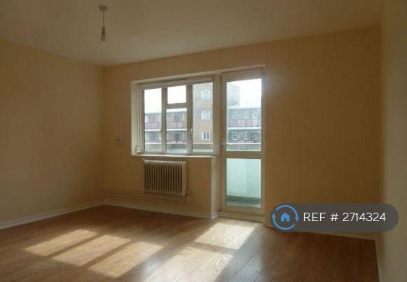 3 bedroom flat in Jubilee Street, London, E1 (3 bed) (#2714324)