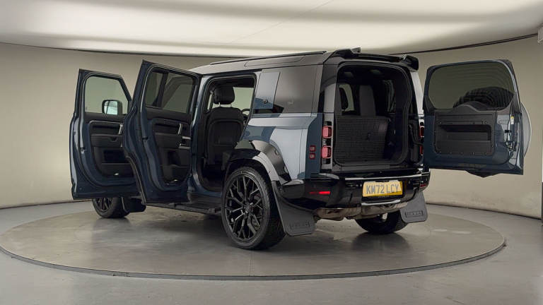 2022 Land Rover Defender 110 3.0 D300 MHEV X-Dynamic HSE SUV 5dr Diesel Auto 4WD Euro 6 (s/s) (30...