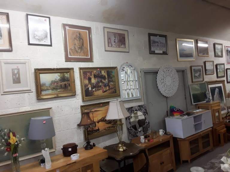 Vintage / Modern Pictures & Mirrors Copley Mill Low Cost Moves 2nd Hand Items STALYBRIDGE SK15 3DN