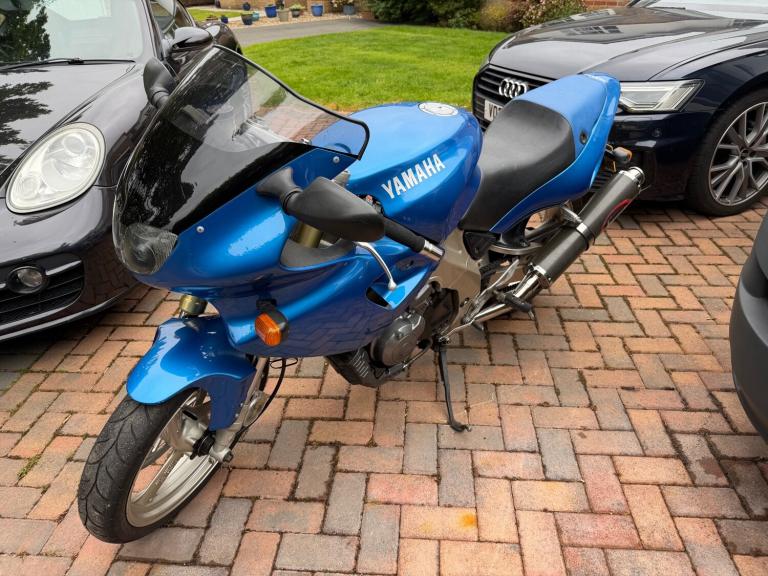 2001 Yamaha SZR660  Petrol Manual