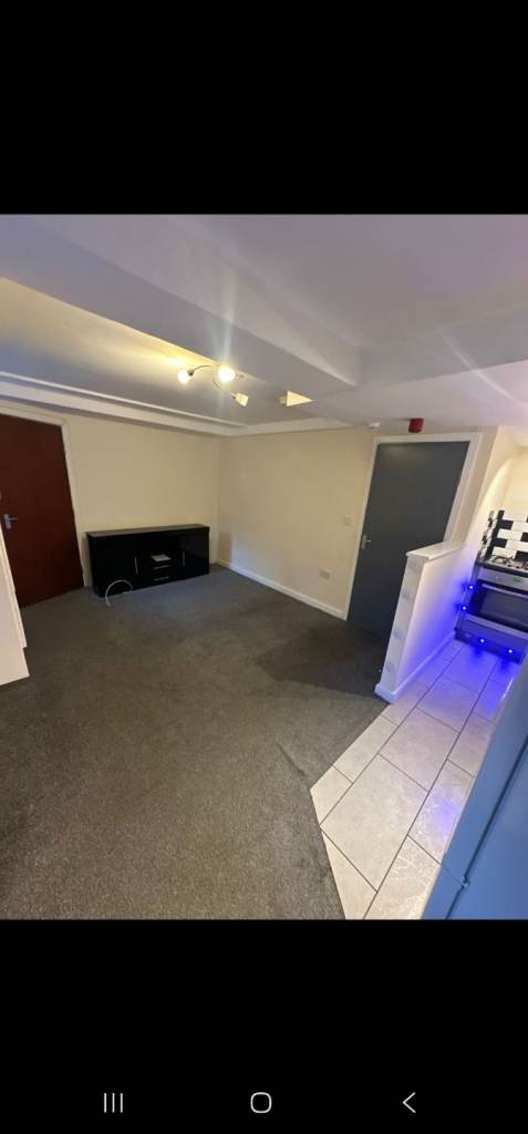 1 bedroom flat available 