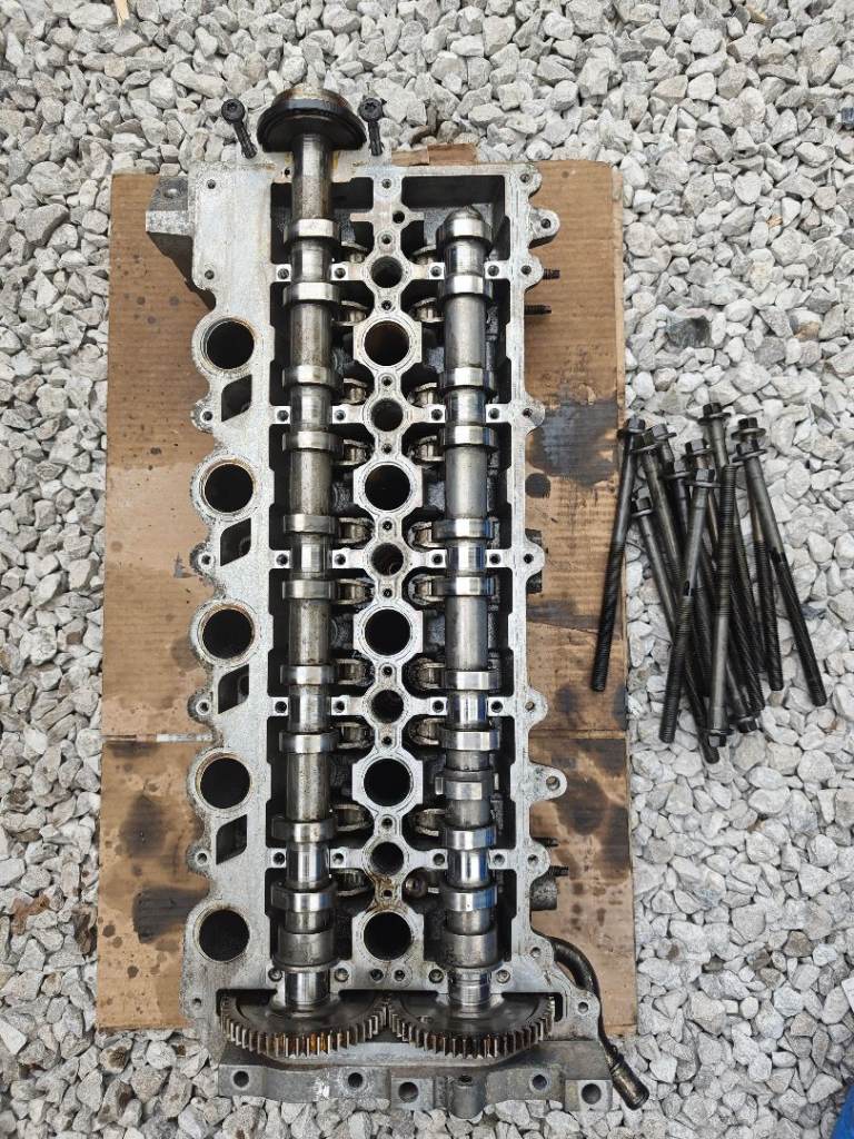 Volvo D3 D5 Cylinder Head D5244T4 D5204T6 V40 V70 S60 S80 XC90 30777365/31401466