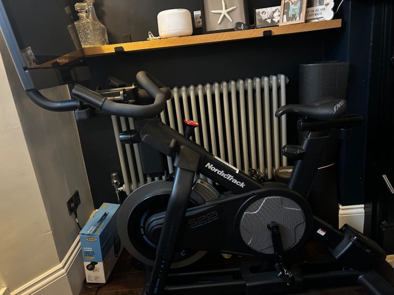 NordicTrack s22i commercial exercise bike