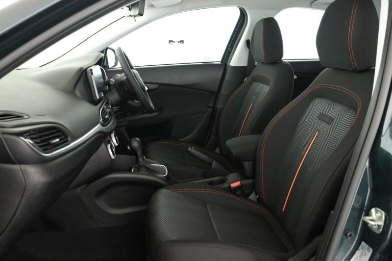 2024 Fiat Tipo 1.5 Hybrid 48V Cross Garmin 5dr DDCT Hatchback Petrol Automatic