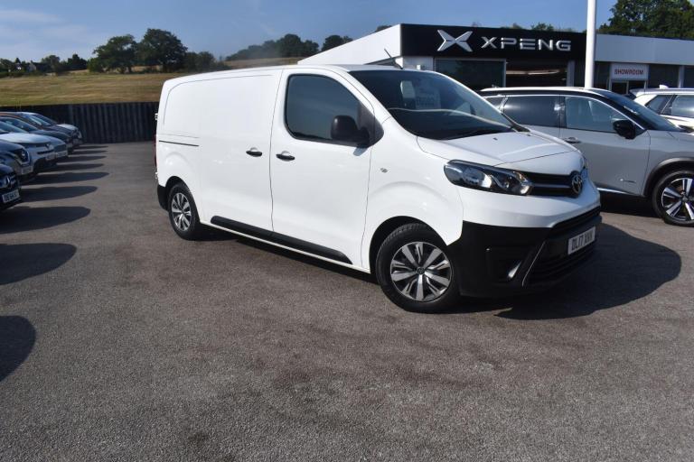 2017 Toyota ProAce 1.6D Medium Panel Van MWB Euro 6 (s/s) 6dr PANEL VAN Diesel Manual
