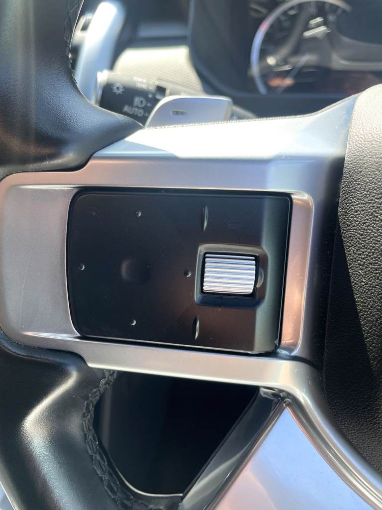 2022 Land Rover Discovery 3.0 D300 MHEV R-Dynamic SE SUV 5dr Diesel Auto 4WD Euro 6 (s/s) (300 ps...