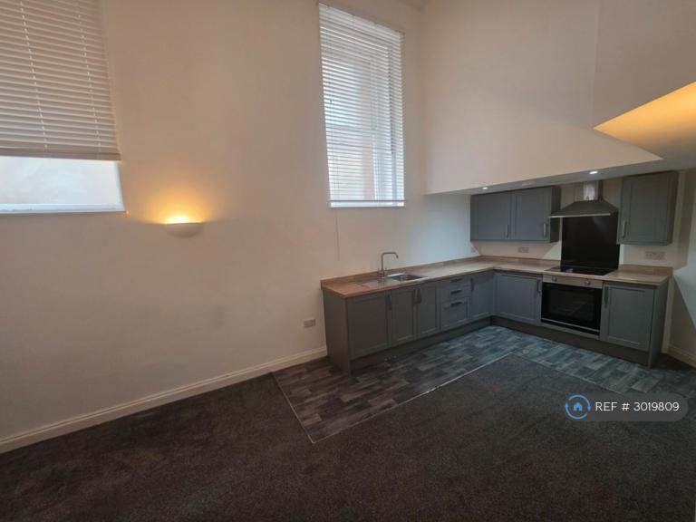 2 bedroom flat in Old Court House, Wakefield, WF1 (2 bed) (#3019809)