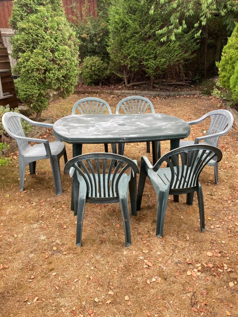 Free garden furniture set