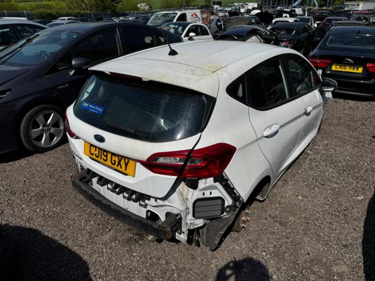 2019 FORD FIESTA MK8 WHITE BREAKING SPARES PARTS