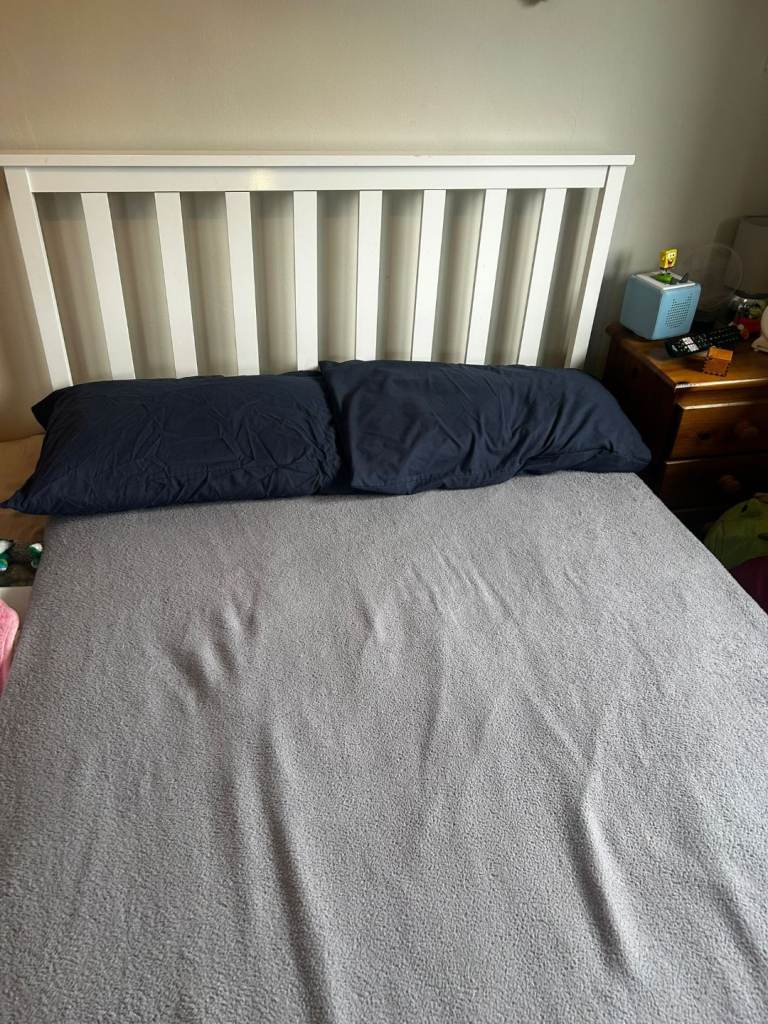 Small Double ottoman bed