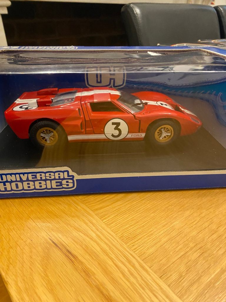 1/18 Scale Diecast Model 