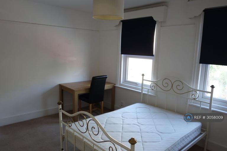 1 bedroom in Commercial Road, Eastbourne, BN21 (#3058009)