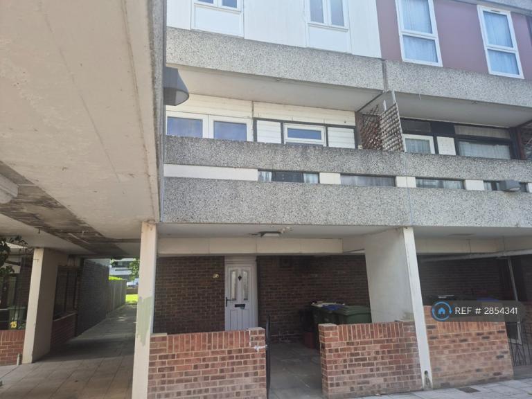 3 bedroom house in Mangold Way, Erith, DA18 (3 bed) (#2854341)