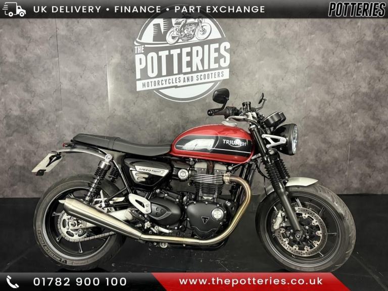 Triumph Speed Twin 1200 *Vance and Hines exhausts*