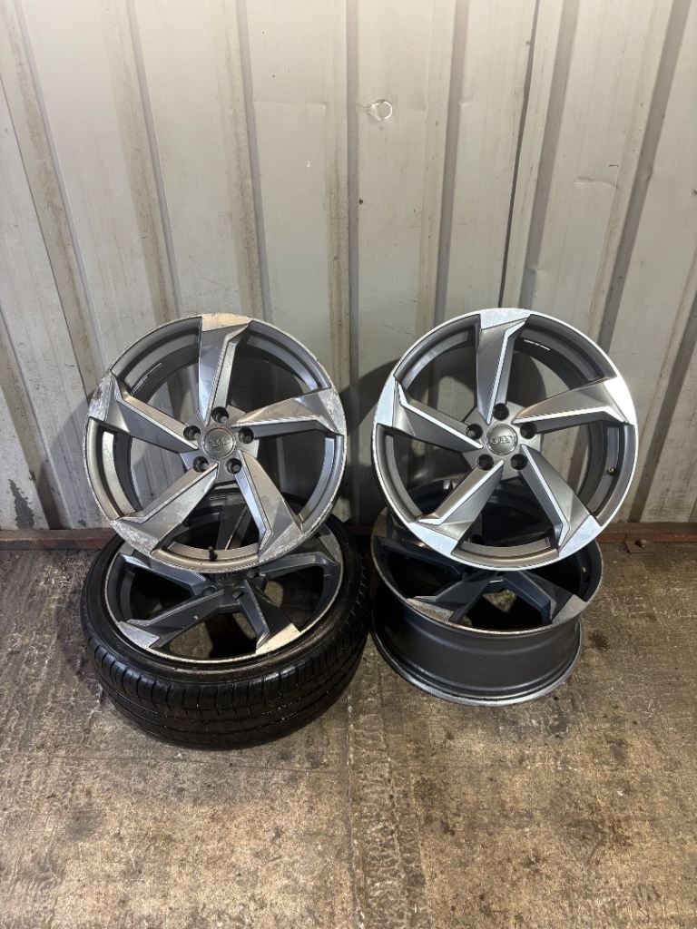 Audi TTRS Twist Alloy wheels 5x112 19”